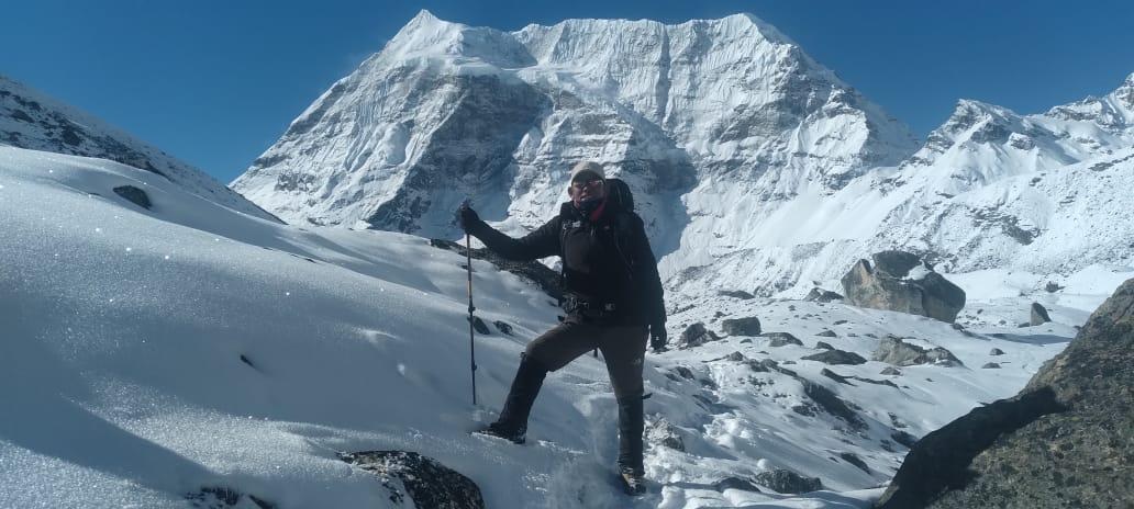 Exploring the Makalu Valley Trail
