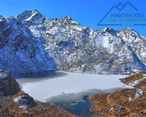 Gosaikunda Lake Trek ()