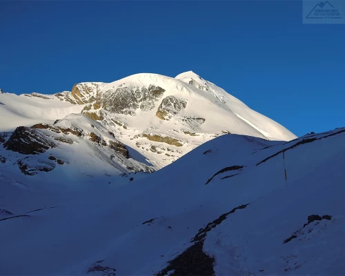Thorong La Peak